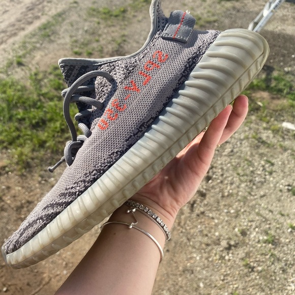 YEEZY BELUGA 350 SIZE 9 SOLD❌ - Picture 1 of 11